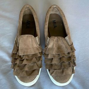 MIA tan ruffle shoes 8.5